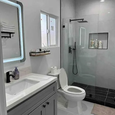 Convenient Location, Close To Disneyland And