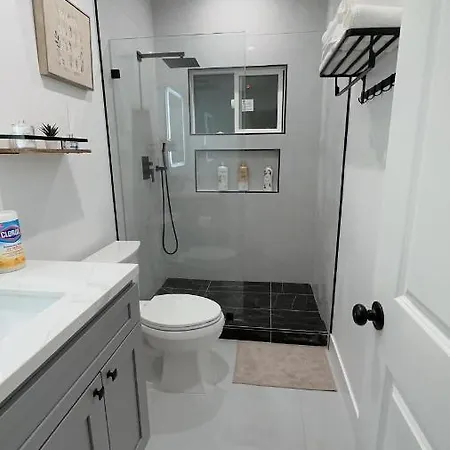 Convenient Location, Close To Disneyland And Holiday home
